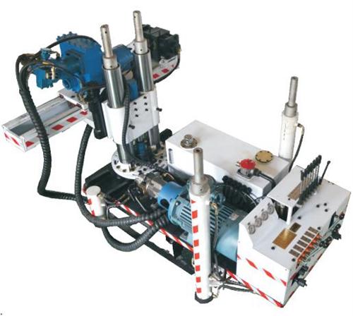履帶式深孔鉆車怎樣操作更安全  石家莊巨匠有話說